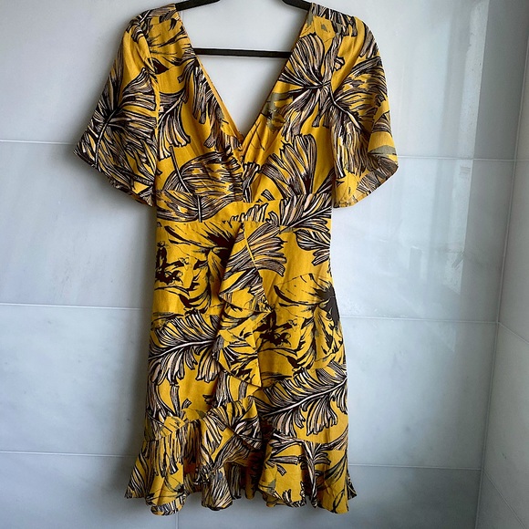 Guess Maris Ruffled Dress - Picture 3 of 6